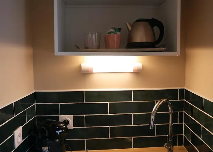 Le Clos De La Chapelle בית הארחה 3*