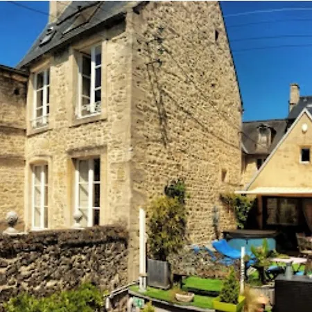 Le Clos De La Chapelle Penzion